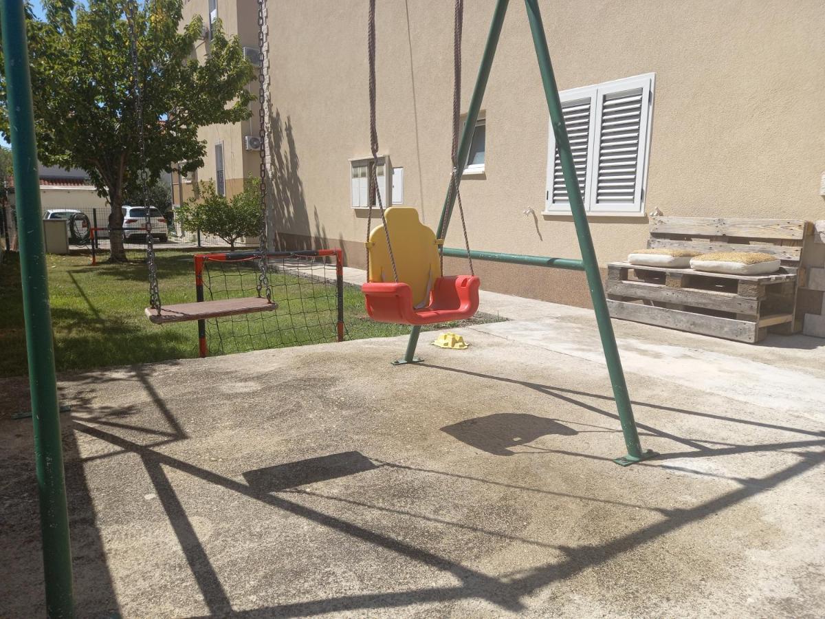 Appartamento Apartman Maja Kaštela Esterno foto