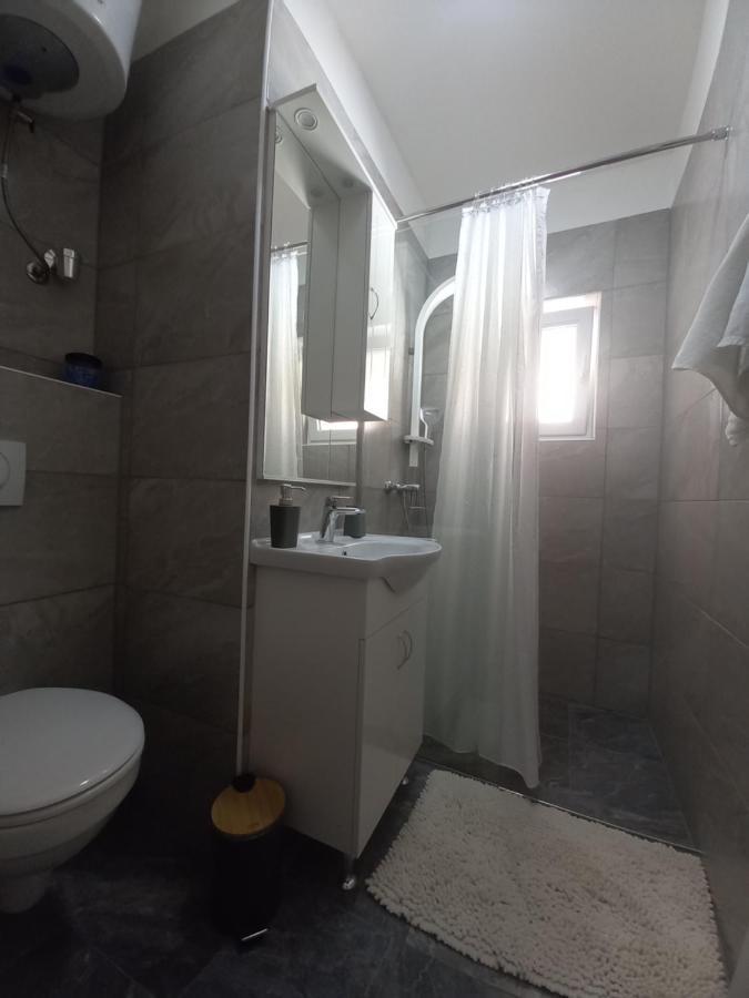 Appartamento Apartman Maja Kaštela Esterno foto