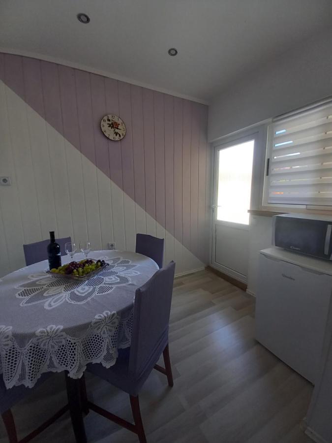 Appartamento Apartman Maja Kaštela Esterno foto